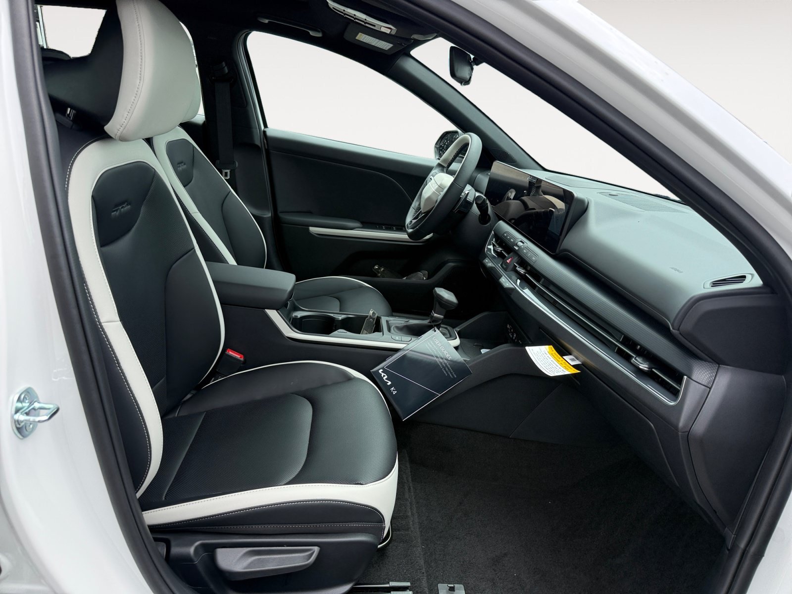 New 2026 Snow White Pearl Kia GT-Line image 19