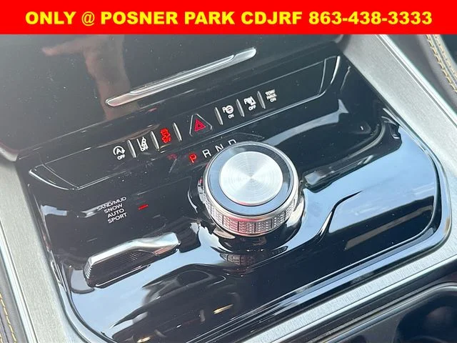 New 2026 Bright White Clear-Coat Exterior Paint Jeep Grand Wagoneer image 17