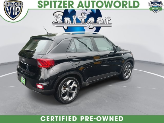 Used 2025 Black Hyundai SEL image 15