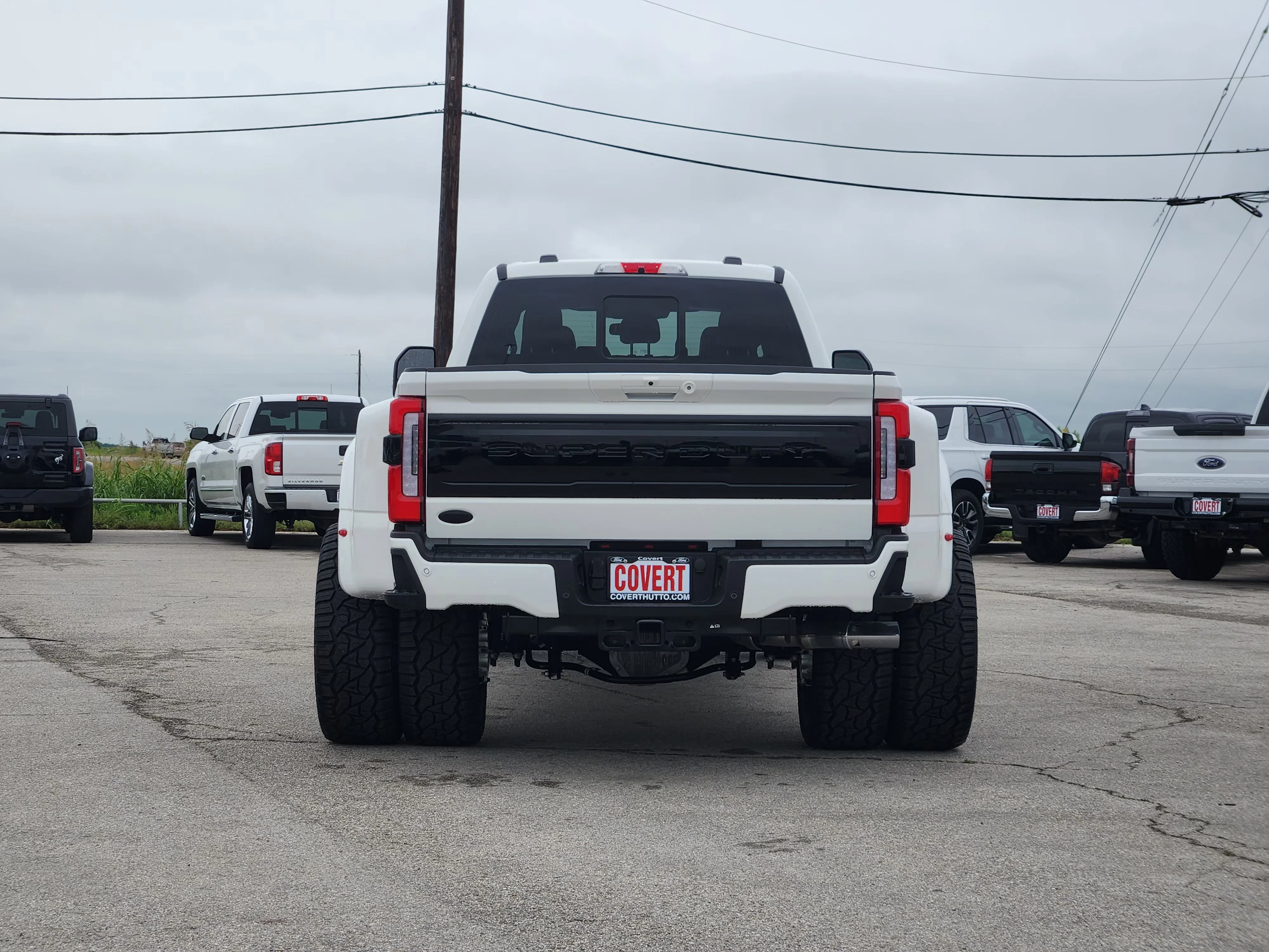 Used 2026  Ford Platinum DRW image 6