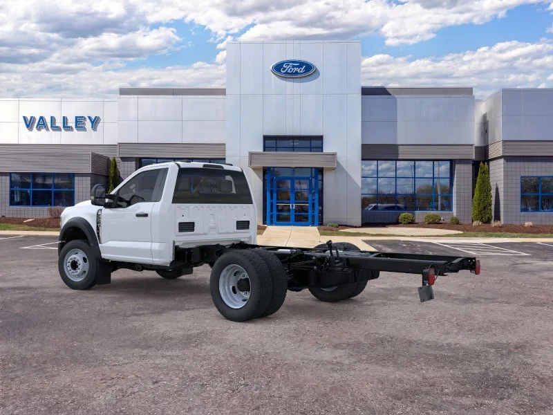 New 2026 Oxford White Ford F-550® XL image 31