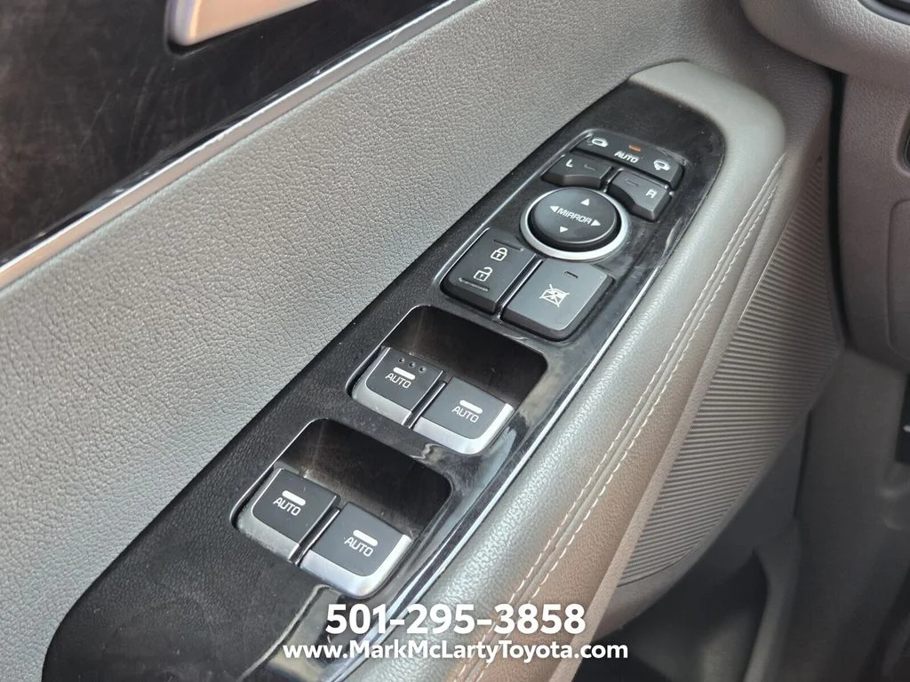 Used 2016 Silver Kia EX image 24