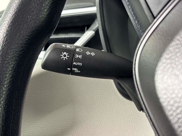 Used 2025 White Toyota LE image 21