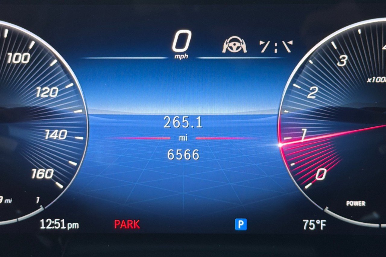 Used 2026 SELENITE GREY METALL Mercedes-Benz GLS 450 image 26