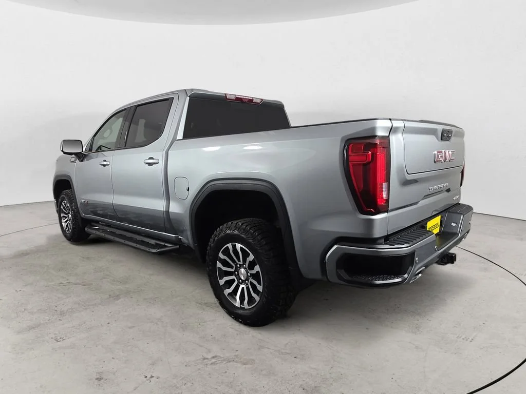Used 2023 Sterling Metallic GMC AT4 image 3