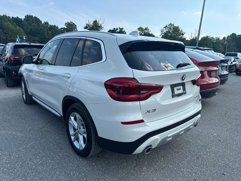 Used 2021 White BMW sDrive30i image 5