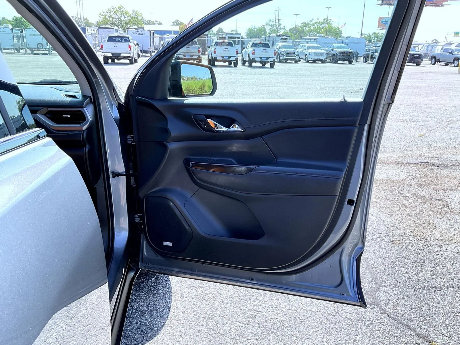 Used 2020 Gray GMC AT4 image 16