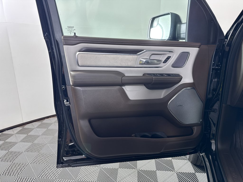 2026 RAM 1500 Laramie - Photo 26