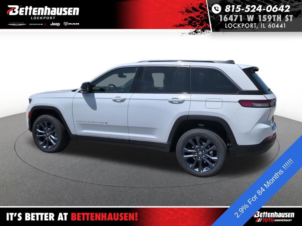 New 2026 White Jeep  image 14