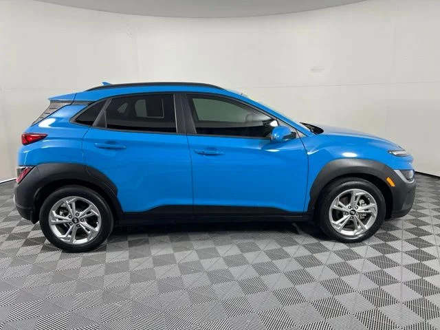 Used 2022 Green Hyundai SEL image 8
