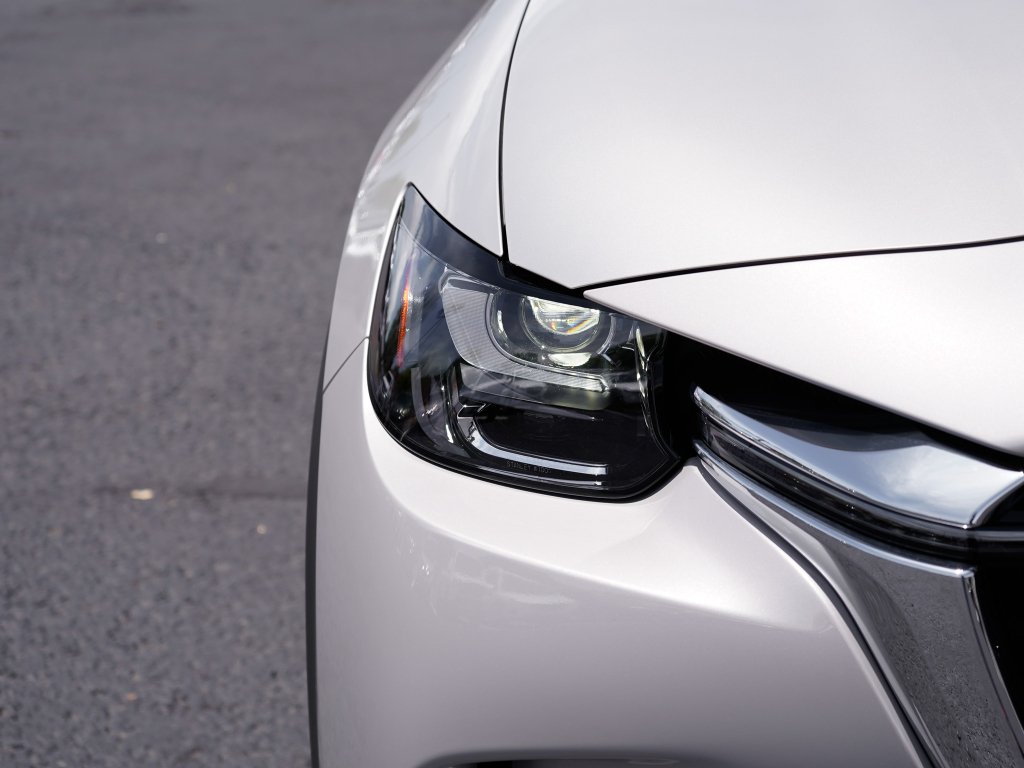 New 2026 Platinum Quartz Mazda Preferred image 2