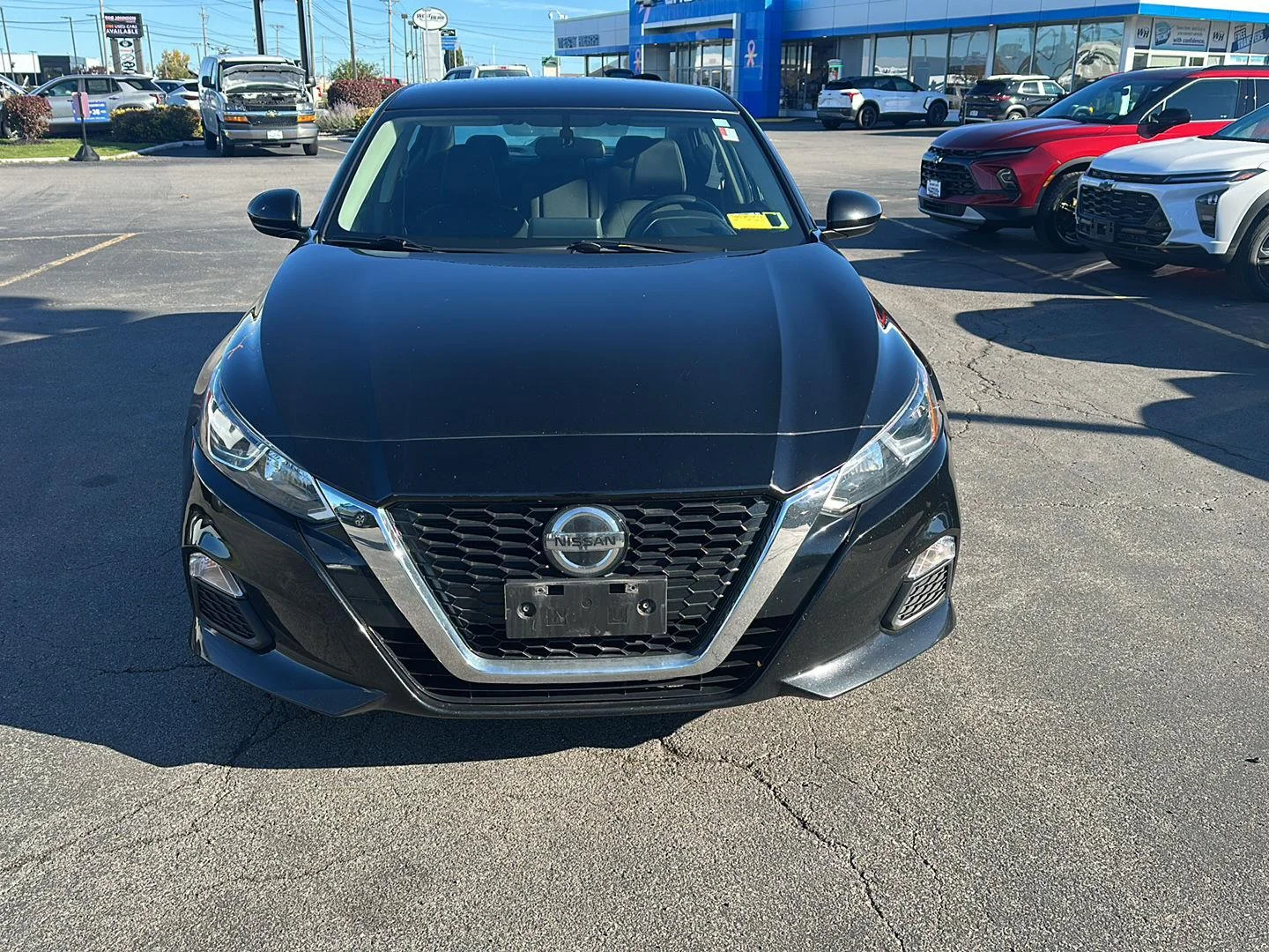 Used 2019 Super Black Nissan 2.5 S image 6