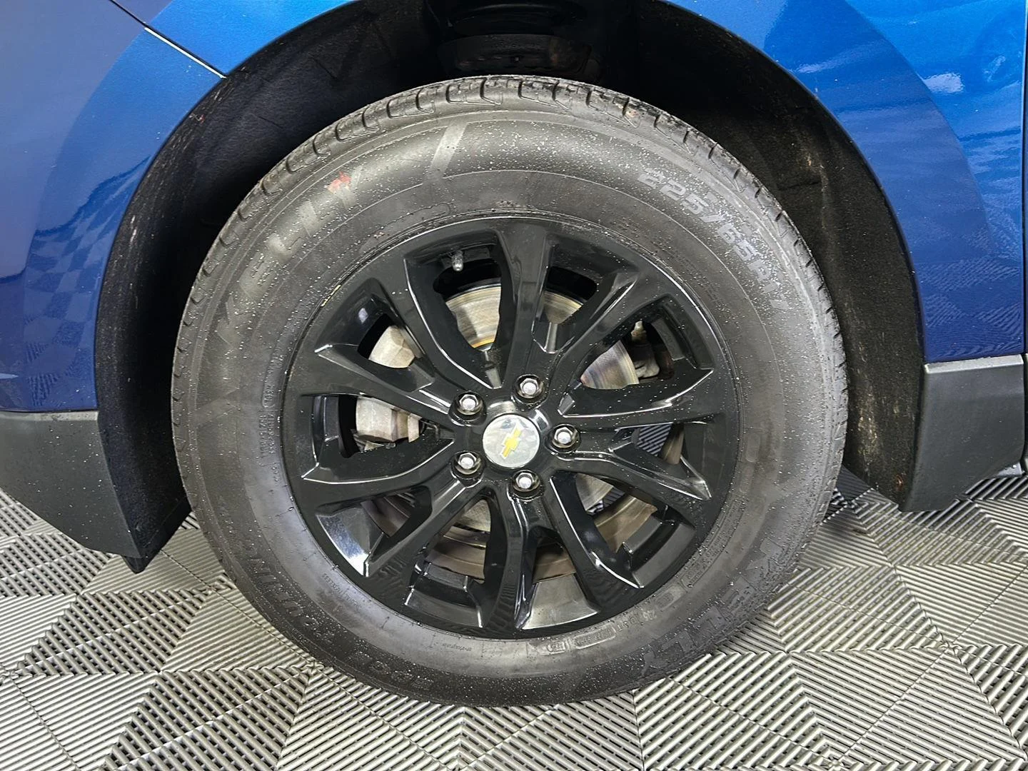 Used 2019 Pacific Blue Metallic Chevrolet LT image 6