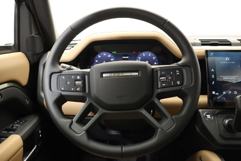 New 2026 Woolstone Green LAND ROVER X-Dynamic SE image 17