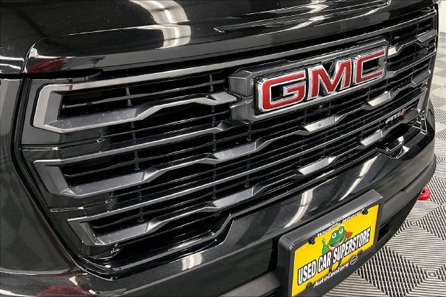 Used 2025 Ebony Twilight Metallic GMC AT4 image 34