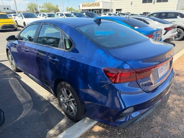 Used 2024 Deep Sea Blue Kia LXS image 3