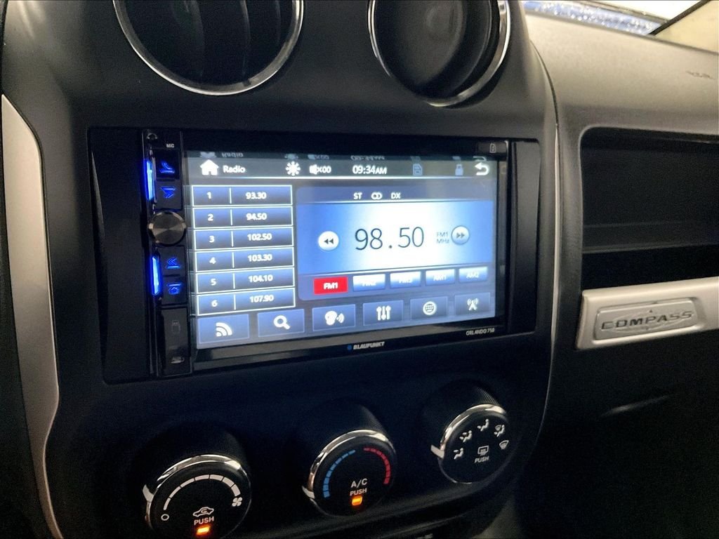 Used 2017 White Jeep Latitude image 18