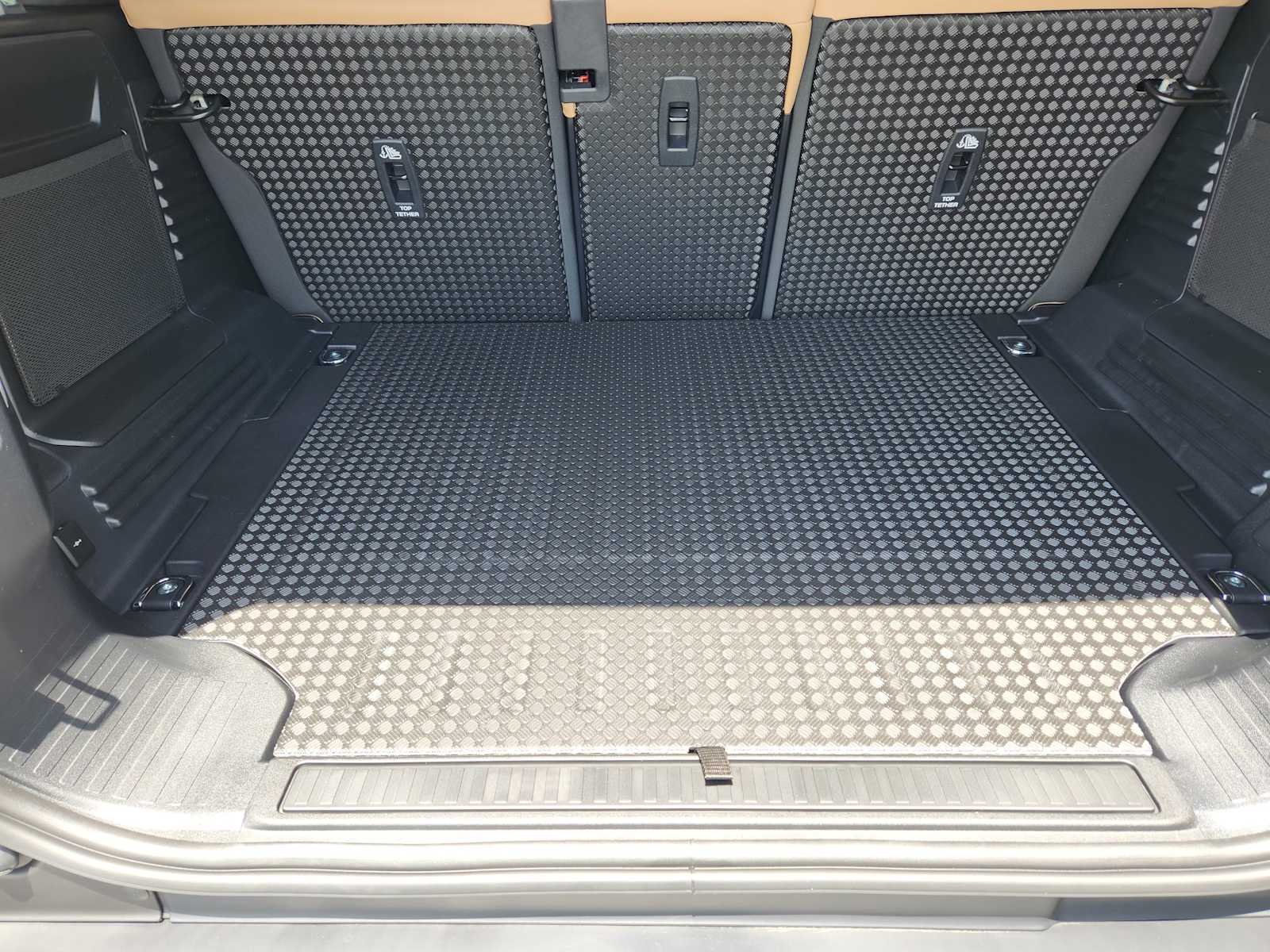 New 2026 Woolstone Green LAND ROVER X-Dynamic SE image 32