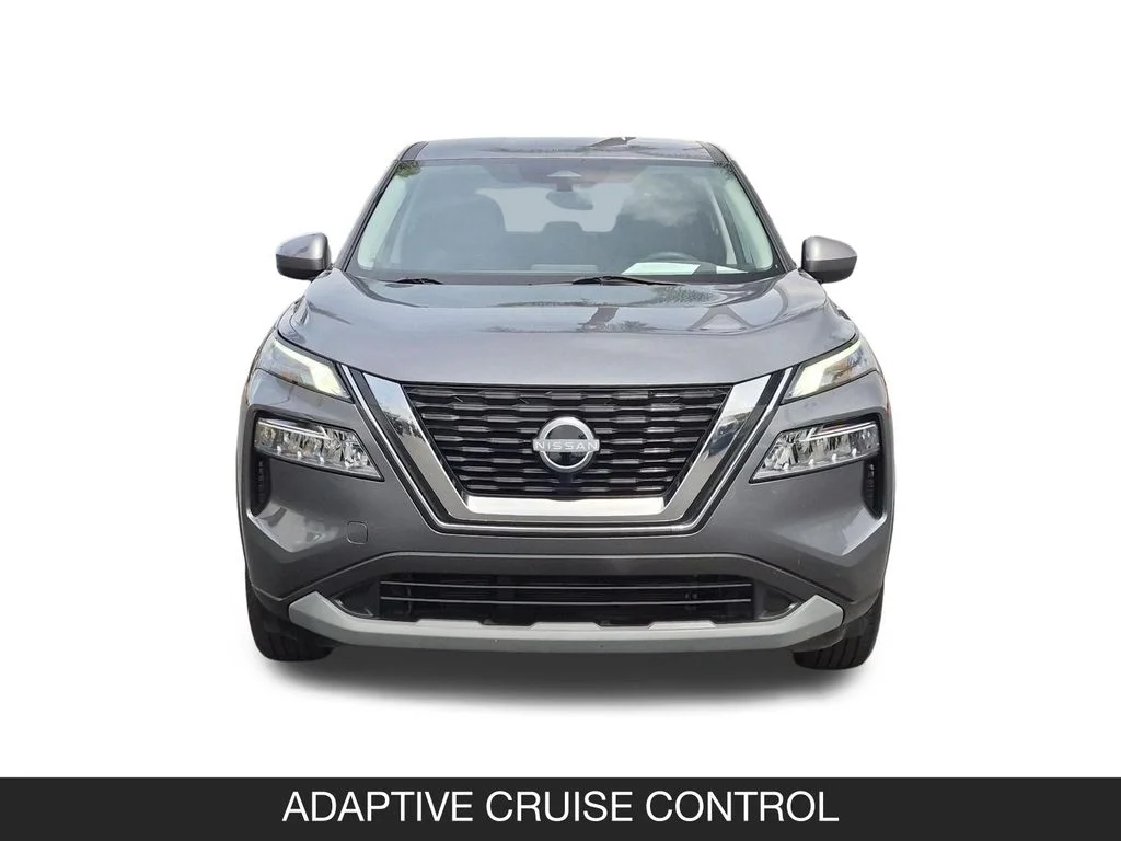 Used 2023 Gray Nissan SV image 4