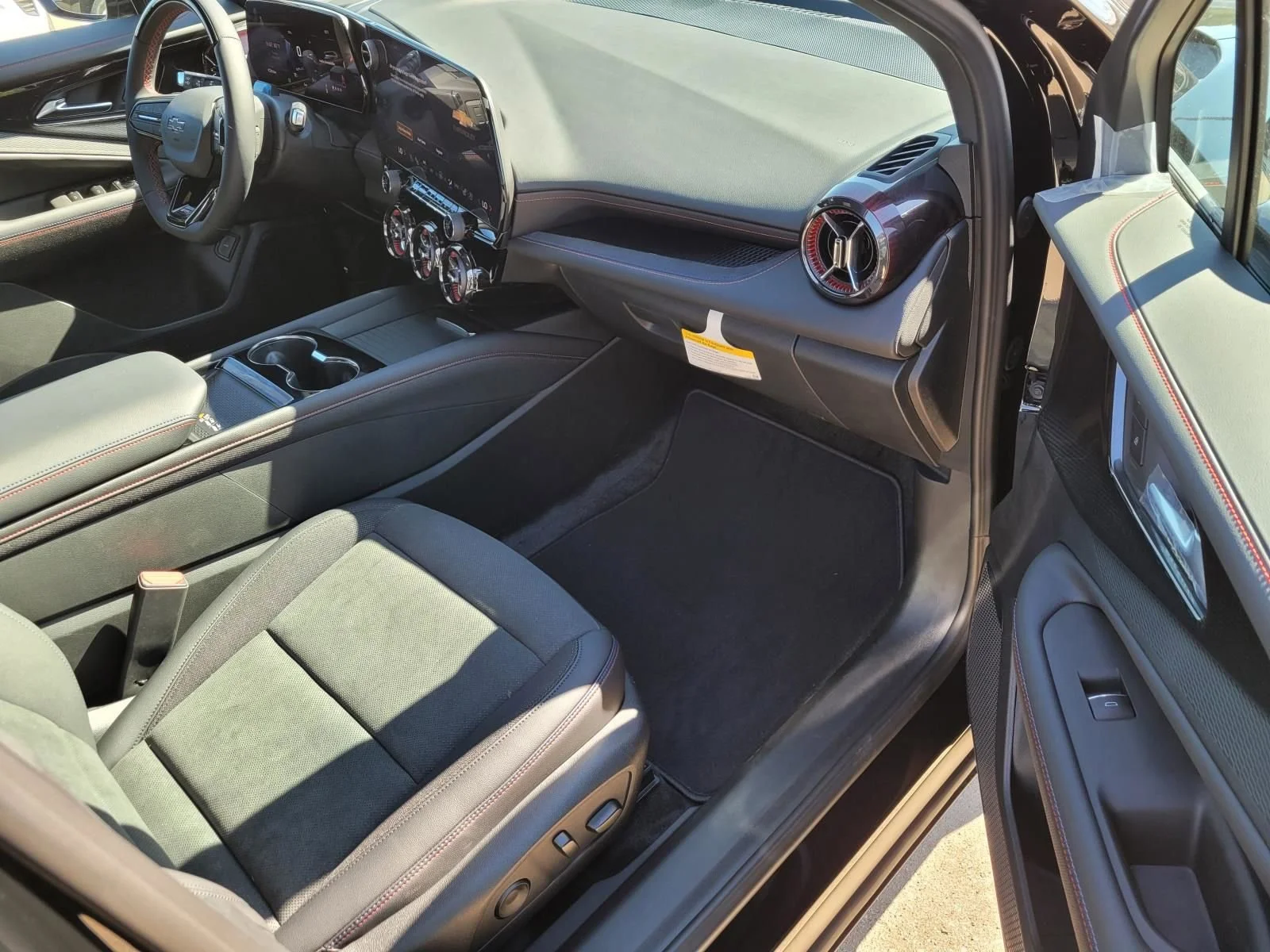 2026 Chevrolet Blazer EV RS - Photo 6