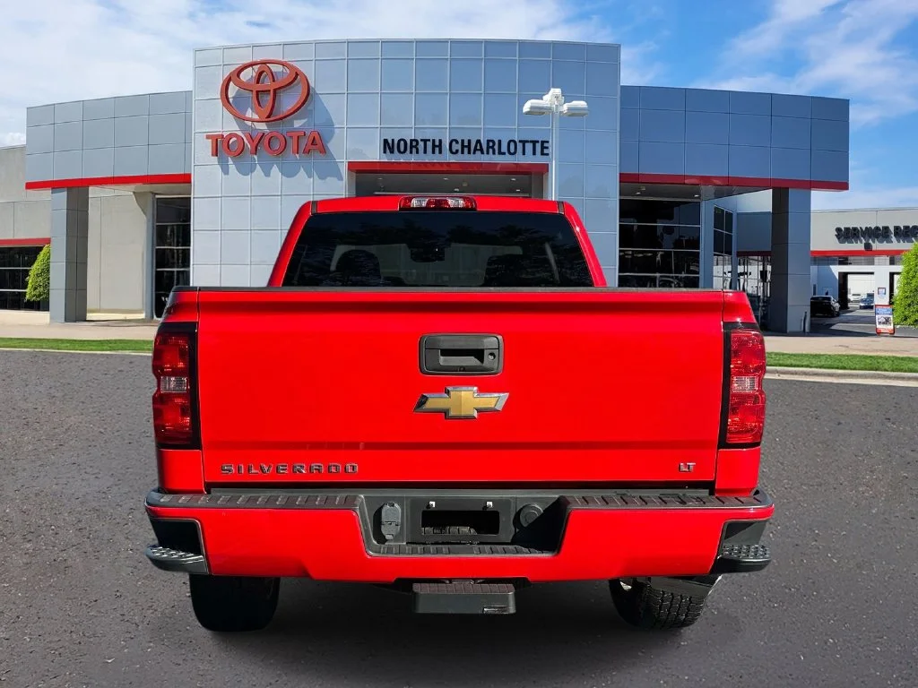 Used 2016 Red Chevrolet LT image 6