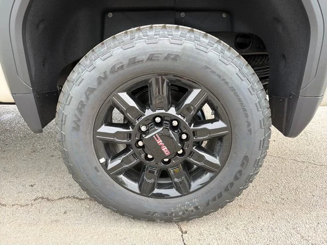 2026 GMC Sierra 2500HD AT4 - Photo 26