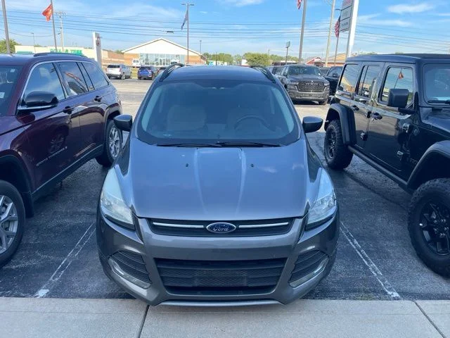 Used 2014 Gray Ford SE image 4