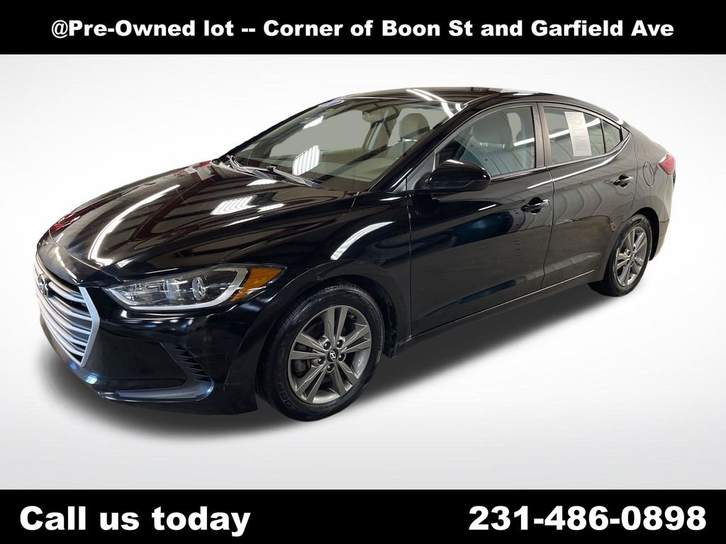 Used 2017 Black Hyundai SE image 1