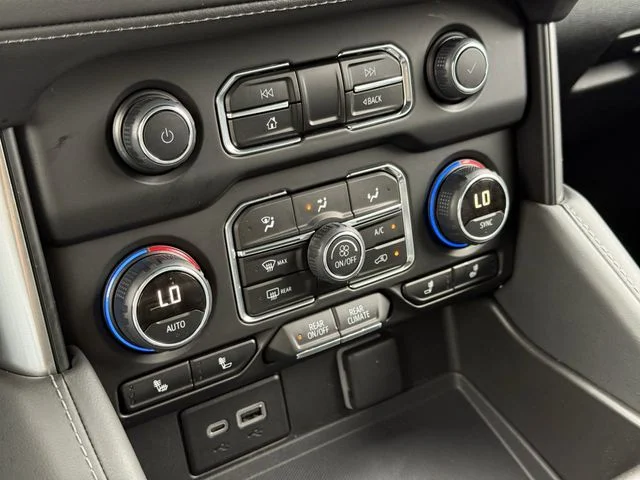 Used 2024 White Chevrolet Z71 image 18