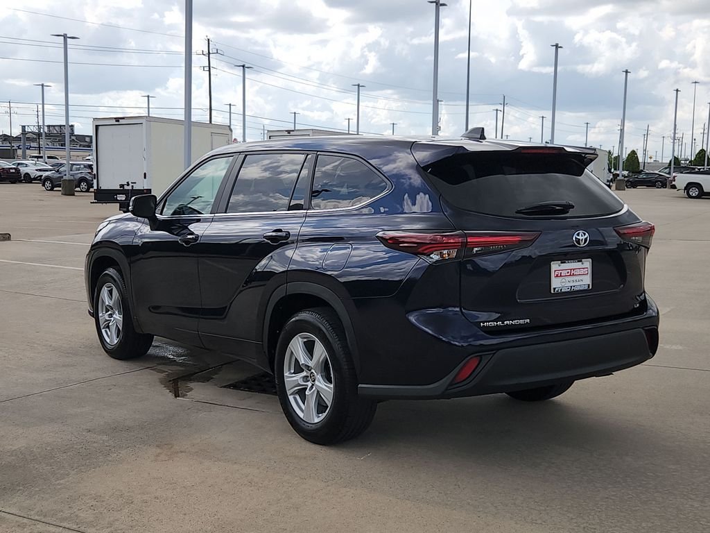 Used 2025 Blue Toyota LE image 7