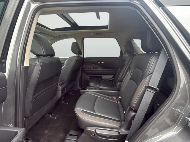 Used 2024 Gray Nissan SL image 27
