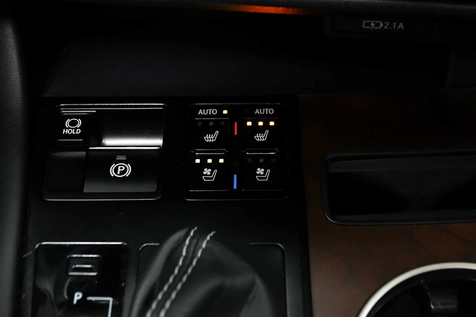 Certified Used 2020 ATOMIC SILVER Lexus  image 24