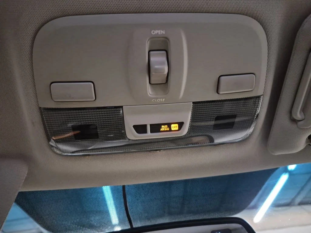 Used 2006 Green Subaru 3.0R image 34
