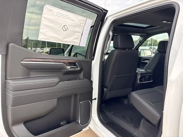2026 GMC Sierra 1500 SLT - Photo 30