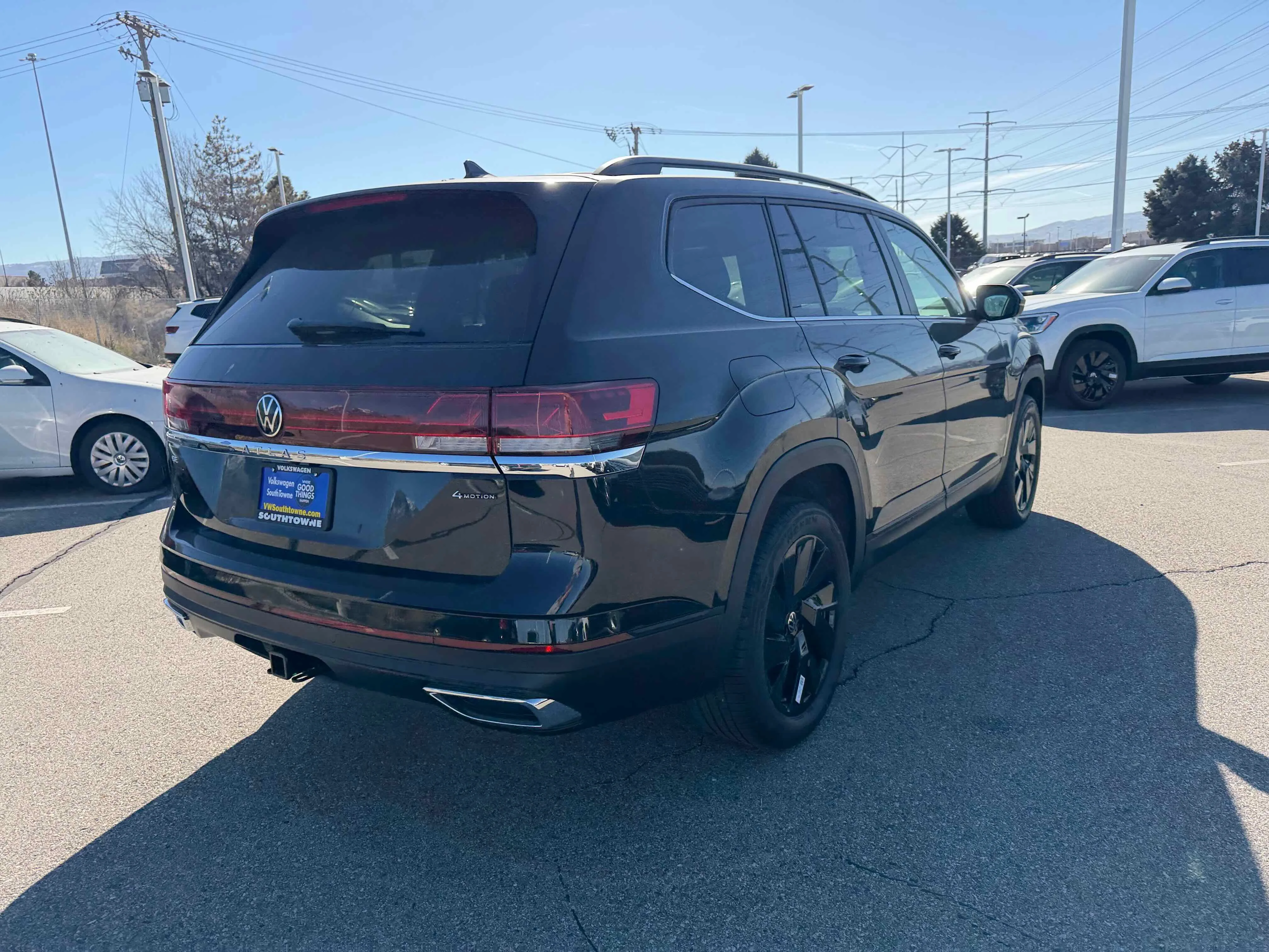 New 2026 Deep Black Volkswagen 2.0T SE w/Technology image 7
