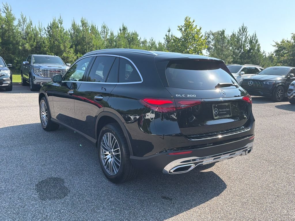Used 2026 Black Mercedes-Benz GLC 300 image 9