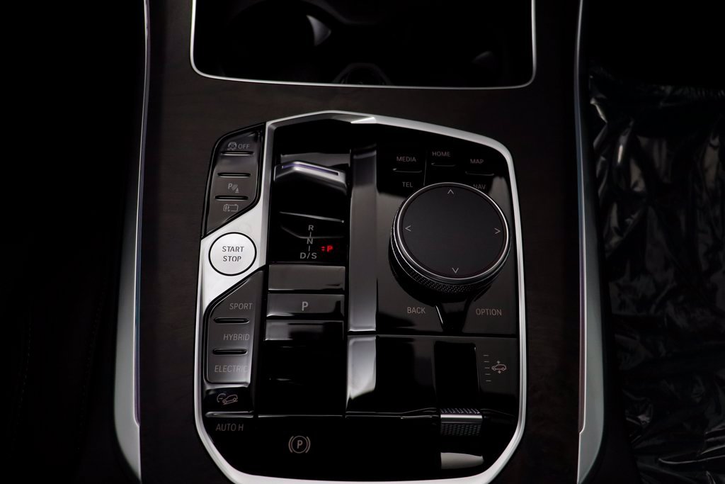 2026 BMW X5 50e - Photo 12