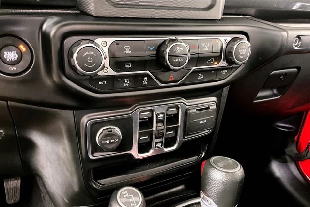 Used 2022 Red Jeep Unlimited Sport Altitude image 14