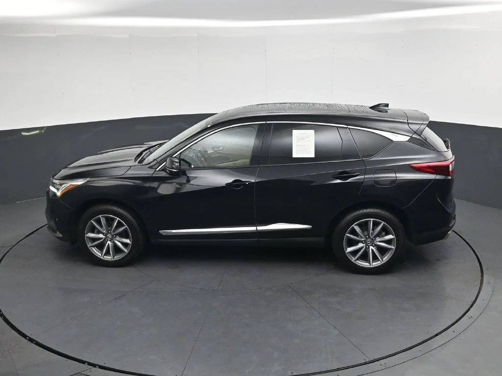 Used 2023  Acura Technology Package image 30