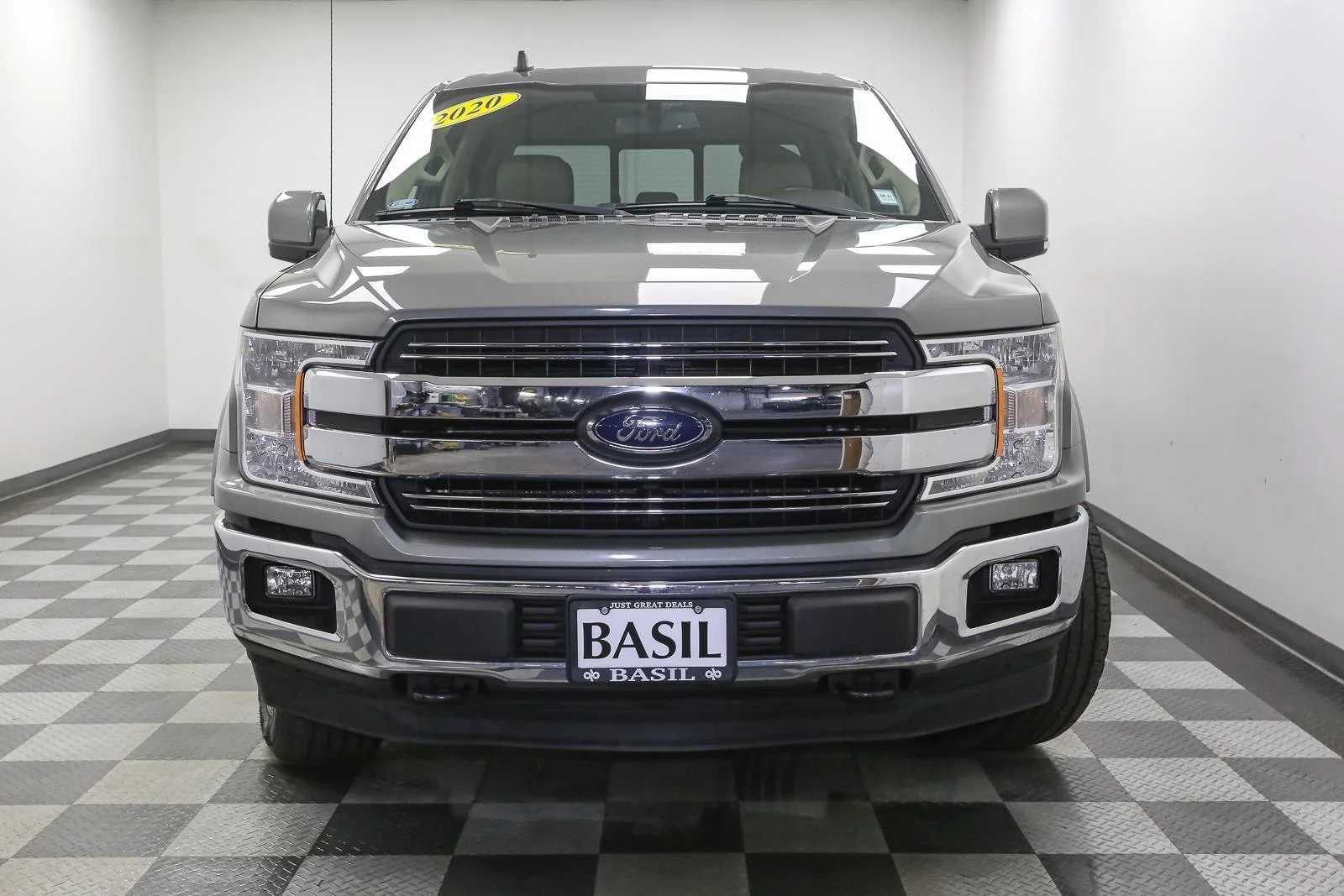 Used 2020 Silver Spruce Ford LARIAT image 3