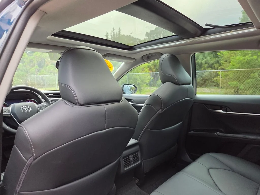 Used 2019 Blue Toyota XSE V6 image 22