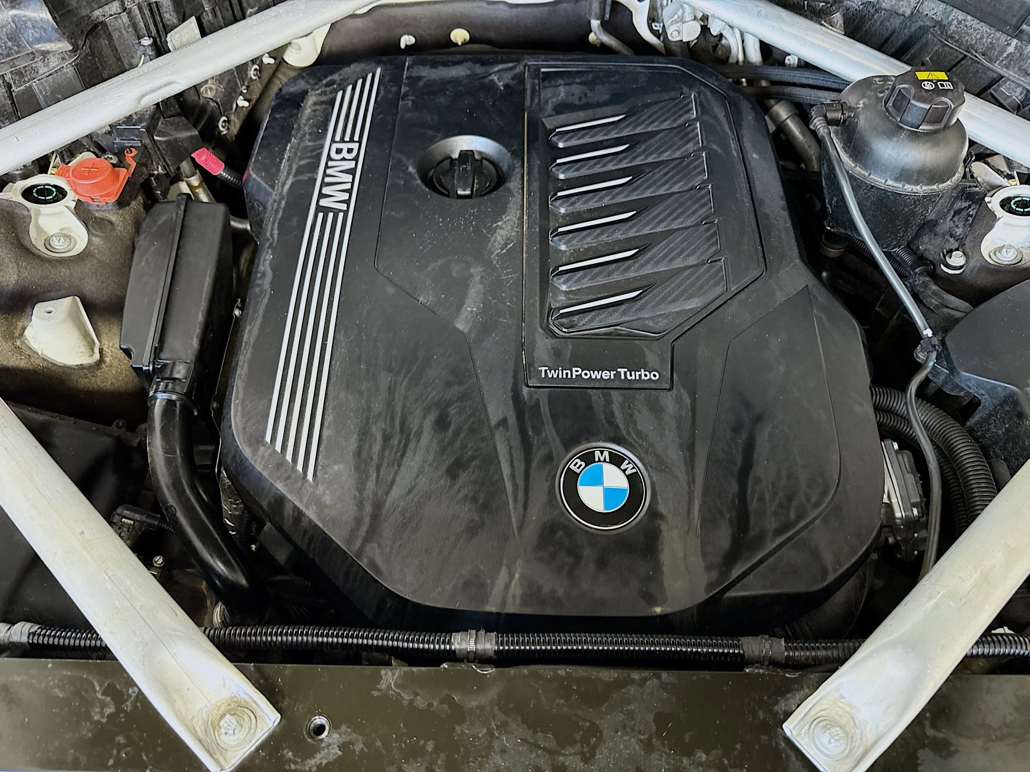 Used 2020 Mineral White Metallic BMW xDrive40i image 35