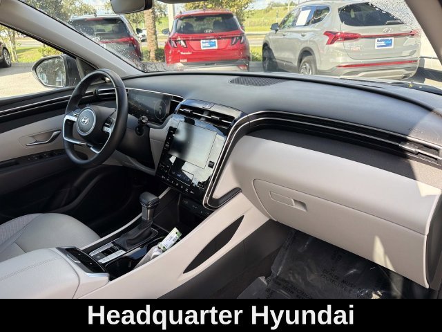 Used 2023 Silver Hyundai SEL image 16