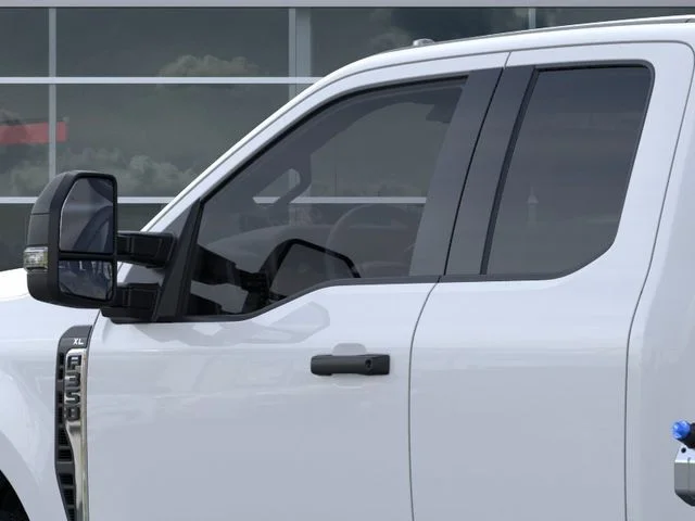2025 Ford F-350 Super Duty Chassis Cab XL - Photo 20
