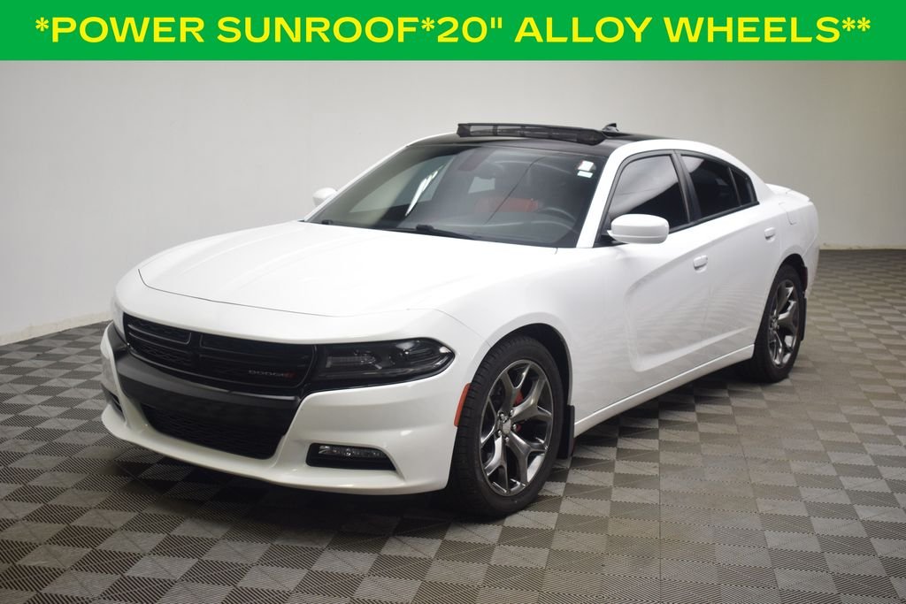 Used 2015 Dodge Charger SXT with VIN 2C3CDXHG9FH852545 for sale in Norton, OH