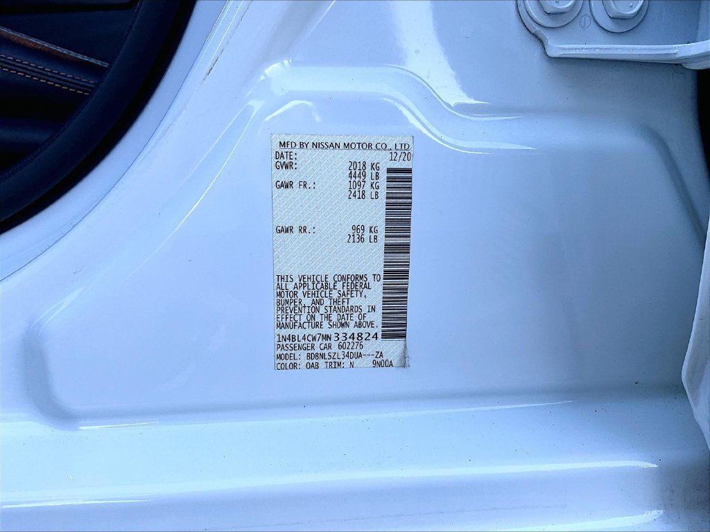 Certified Used 2021 White Nissan 2.5 SR image 34
