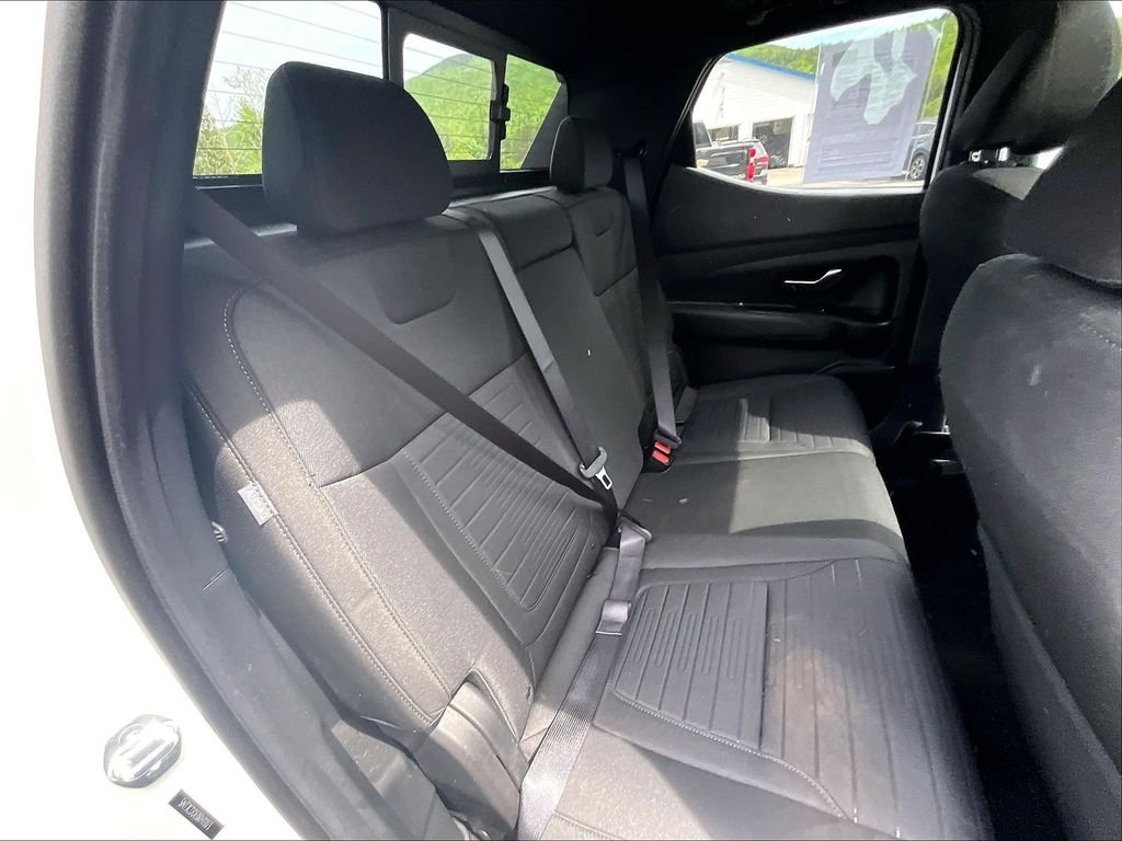 Used 2024 Atlas White Hyundai SEL image 16