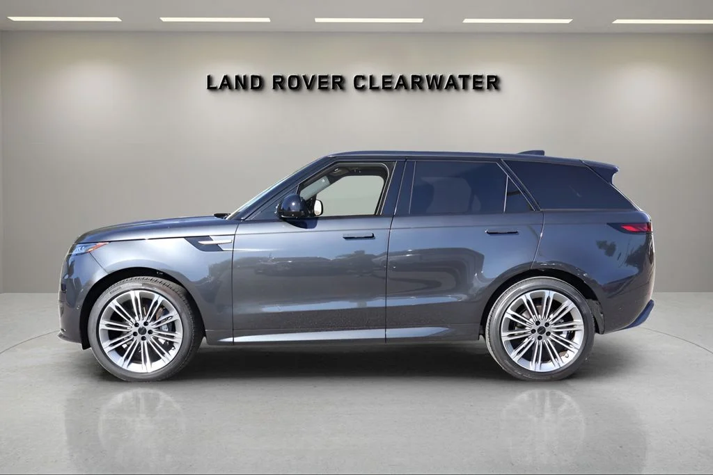 New 2026 Carpathian Grey Land Rover Dynamic SE image 2