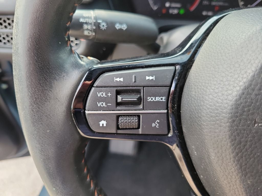 Used 2025  Honda Sport image 24