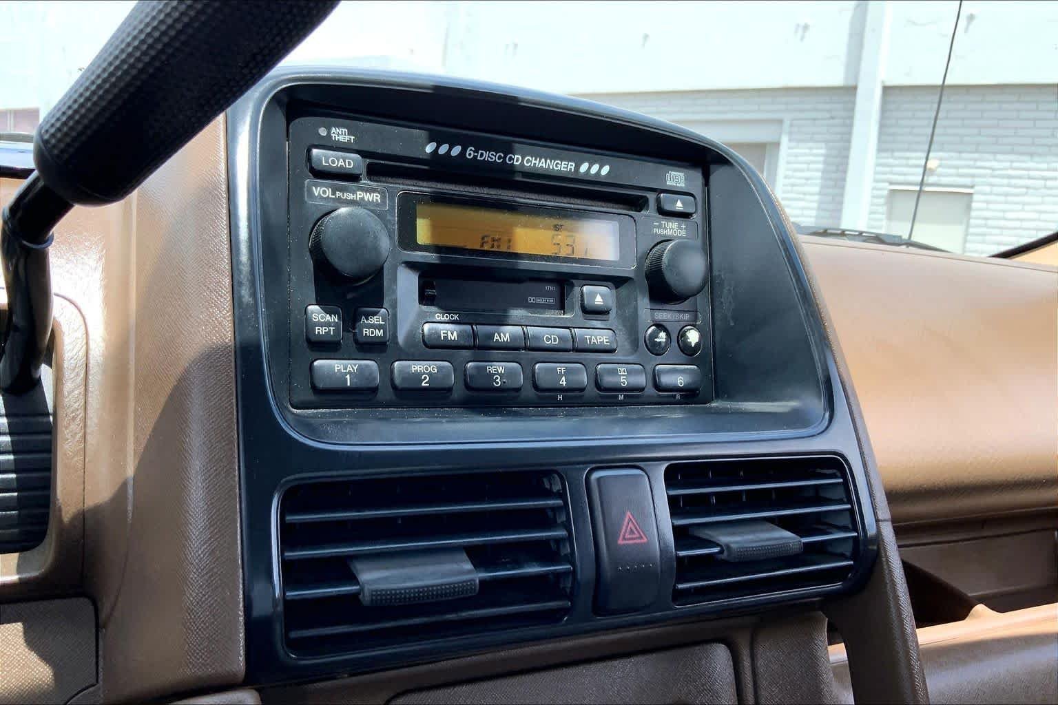 Used 2004 Satin Silver Metallic Honda EX image 24